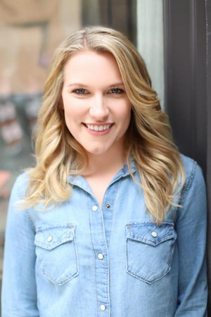 Anna Gundersen - Carol
