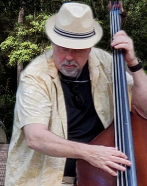 Steve Taylor - bassist