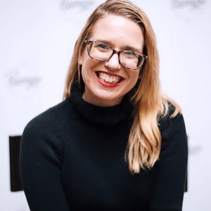 Julia Schemmer - Puppet Therapy - Producer 