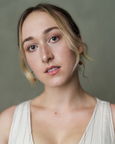Maya Mills - Dolly Mirabelle Singer