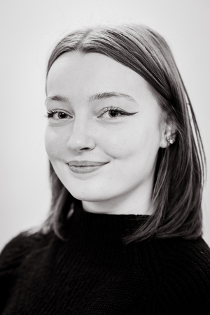 Daisy Aldridge  - Deloris Van Cartier (Sat eve 20th, Wed 24th, Fri 26th, Sat mat 27th)