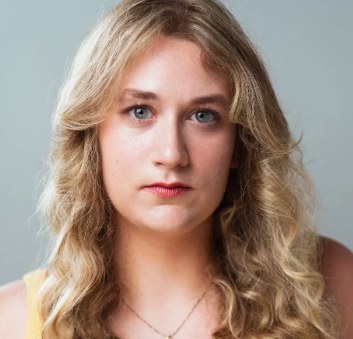 Meredith Trzaskawka [Dove Cast]