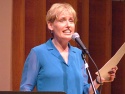 Liz Callaway treats the audience to her magnificent voice
singing selections from Ti Photo