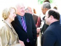 Richard Herd with his wife and Jason Alexander Photo