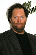 Shuler Hensley Photo