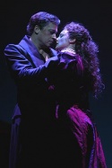 Tom Hewitt as Dracula, Melissa Errico as Mina Murray Photo