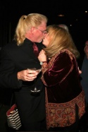 Sally Struthers and Ron Abel smooch hello! Photo