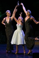 Kristin Chenoweth with two statuesque beauties Photo