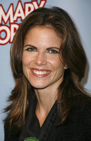 Natalie Morales Photo