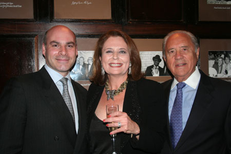 Photo Coverage: Tony Roberts Receives Friars Thespian Award Image