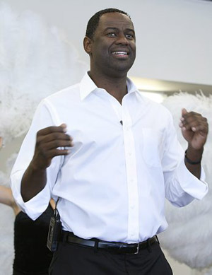 Photo Coverage: Brian McKnight in 'Chicago' Rehearsals Image
