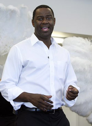 Photo Coverage: Brian McKnight in 'Chicago' Rehearsals Image