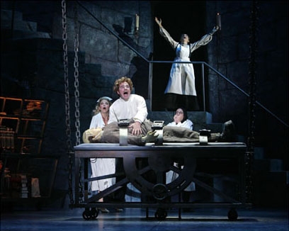 Shuler Hensley, Sutton Foster, Roger Bart, Christopher Fitzgerald and Andrea Martin Photo