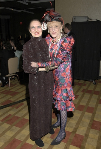 Julie Wilson and Arlene Kieta flaunt the 40s Photo
