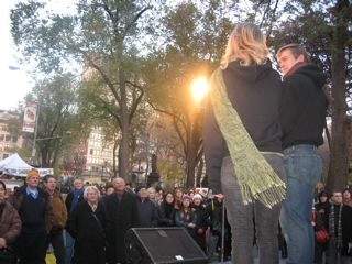 Liz Holtan and Douglas Ullman perform for the packed crowd at union Square's Holiday  Photo