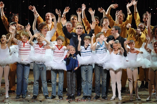Elton John, Lee Hall and the Austrialian Billy Elliot company at opening night Photo