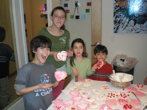 Zach Rand (Les Miserables) with family Olivia Rand, Ava Rand and Elijah Rand Photo