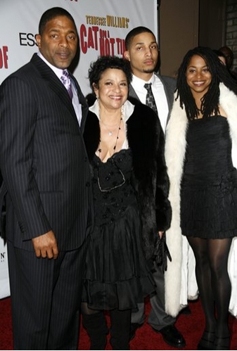 Norm Dixon and Debbie Allen with son and daughter Photo