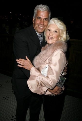 Linda Lavin and her husband Steve Bakunas Photo