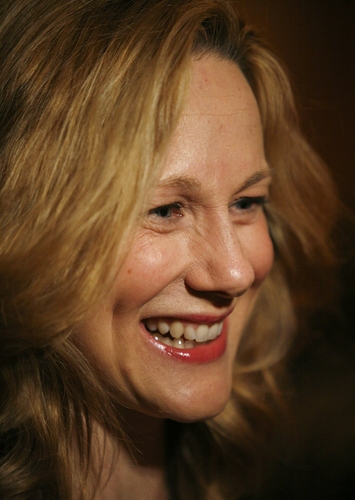 Laura Linney Photo