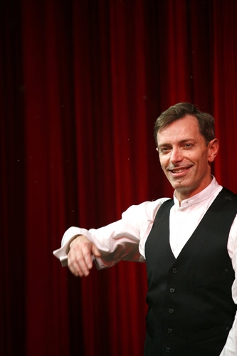 Photo Coverage: 39 STEPS Opening Image