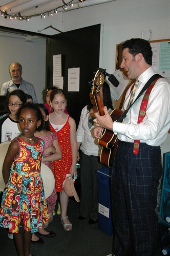 The Greenwich House Young Voices and John Pizzarelli Photo