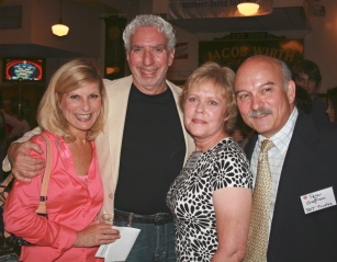 Marcie Slovin, Dr. Leslie Selbovitz, Jennifer Graffman and Peter Graffman, parents an Photo