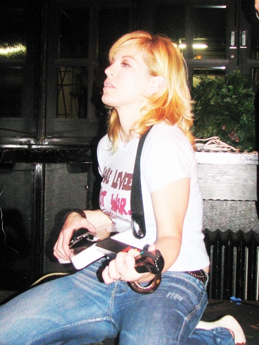 Photo Coverage: NYMF Guitar Hero Benefit Image