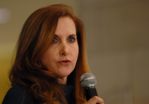 Photo Coverage: Jeannette Bayardelle Performs for the Heart Gallery Image