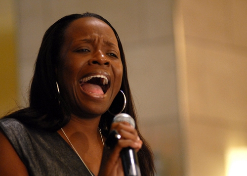 Photo Coverage: Jeannette Bayardelle Performs for the Heart Gallery Image