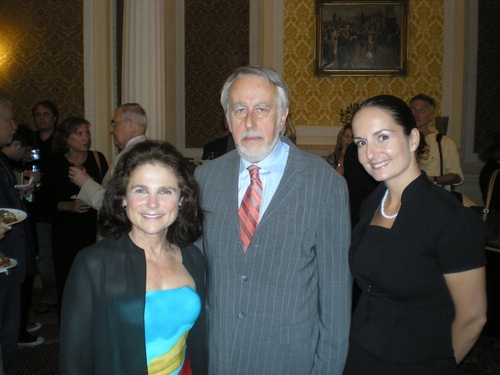 Tovah Feldshuh, Krzysztof W. Kasprzyk (Consul General) and Agata Grenda (Deputy Direc Photo