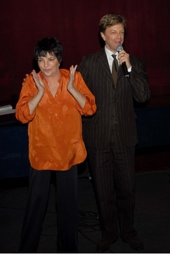 Photo Coverage: Liza Minnelli Performs at Birdland's Cast Party Image