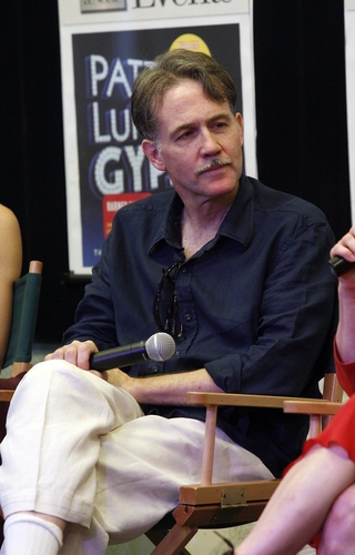 Photo Coverage: 'Gypsy' Cast Q & A at Barnes & Noble Image