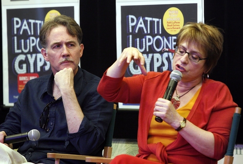 Photo Coverage: 'Gypsy' Cast Q & A at Barnes & Noble Image
