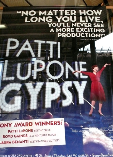 Photo Coverage: 'Gypsy' Cast Q & A at Barnes & Noble Image