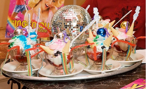 Photo Coverage: Xanadu Cast Enjoys 'Strange Magic' Sundae at Serendipity 3 Image