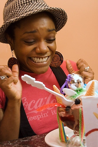 Photo Coverage: Xanadu Cast Enjoys 'Strange Magic' Sundae at Serendipity 3 Image