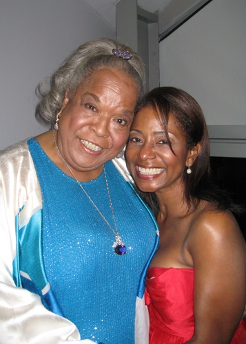 Della Reese and Donzaleigh Abernathy Photo