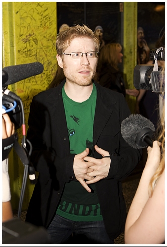 Photo Coverage: Final 'RENT' Performance Arrivals Image