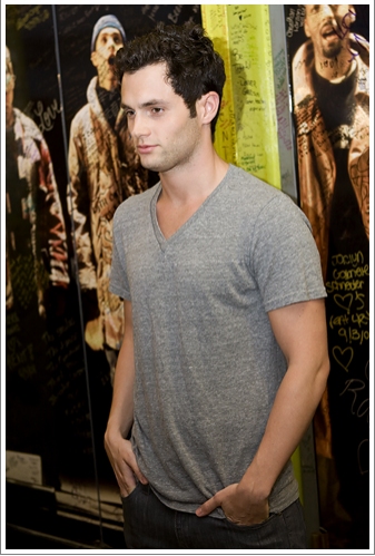 Photo Coverage: Final 'RENT' Performance Arrivals Image