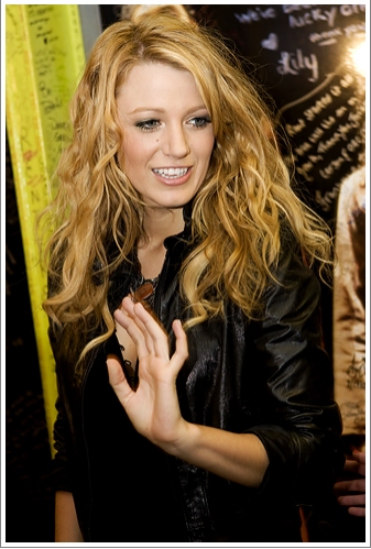 Photo Coverage: Final 'RENT' Performance Arrivals Image