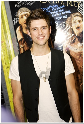 Photo Coverage: Final 'RENT' Performance Arrivals Image