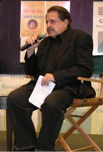 Photo Coverage: Nassour, Asher and Glasse Celebrate 'Honky Tonk Angel' at Barnes & Noble Image