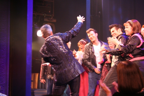 Photo Coverage: Taylor Hicks Final Curtain Call for 'Grease' Image