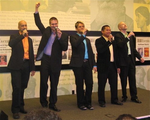 Photo Coverage: Uptown Express Performs at Lincoln Center Barnes & Noble Image