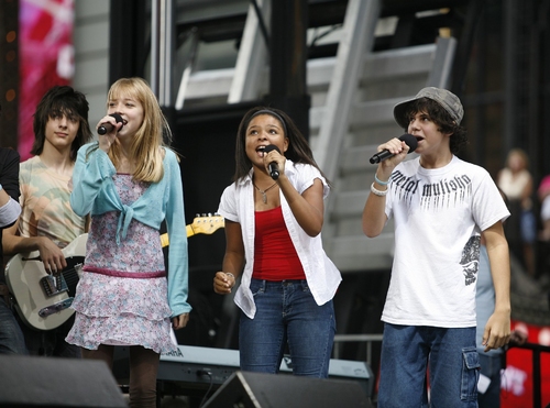 Photo Coverage: Broadway on Broadway Perfomance Part Two Image