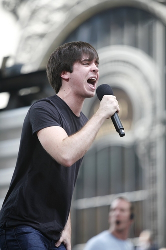 Photo Coverage: Broadway on Broadway Perfomance Part Two Image