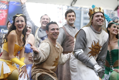 Drew Lachey and the cast of Spamalot Photo