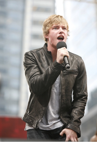 Photo Coverage: Broadway on Broadway Perfomance Part Two Image