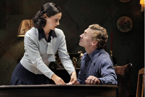 Photo Flash: 'A View from the Bridge' at the Guthrie Image